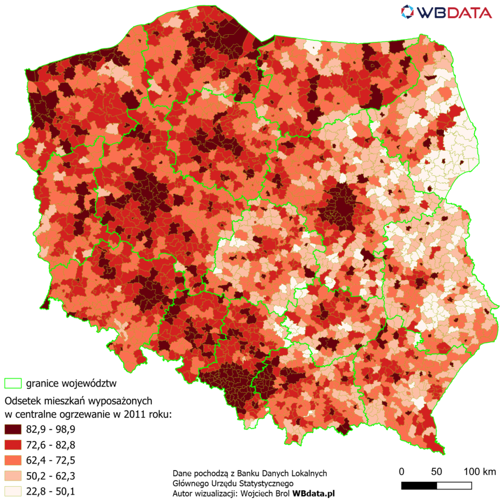 Mapa przedstawia odsetek mieszkań wyposażonych w centralne ogrzewanie w 2011 roku